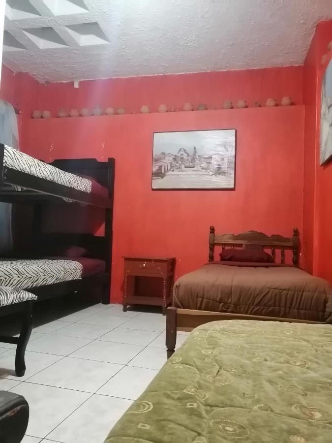 Escocie - Quito Hotell Exteriör bild